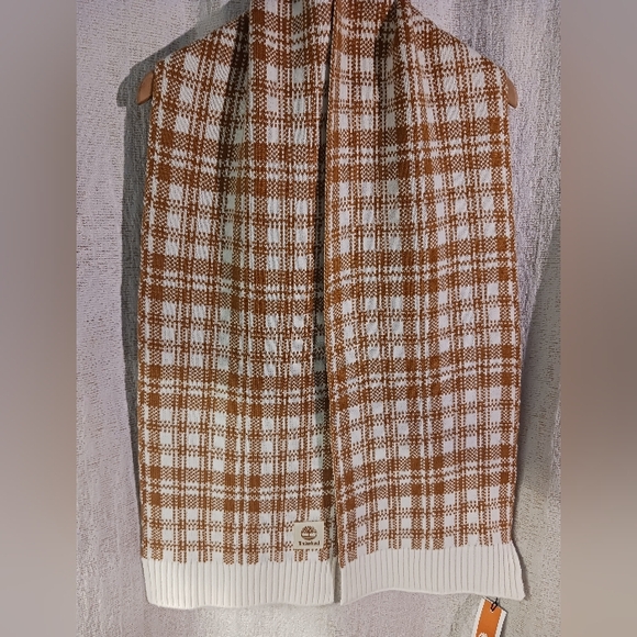 TIMBERLAND Scarf NEW with tags 10x66 inches Perfect for Fall! - Picture 2 of 10